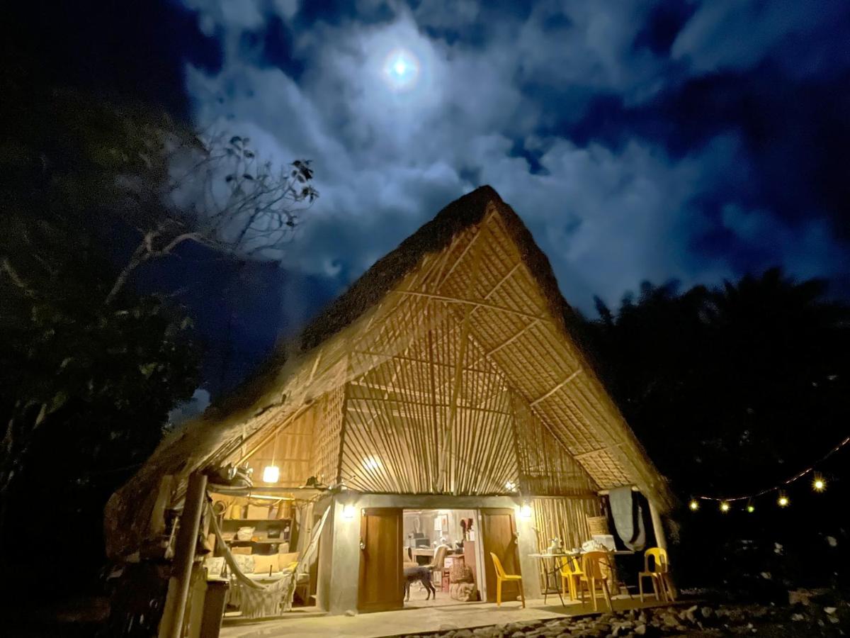Baia Nest BUGIW Self-Service Cottage by the Road and Near the Beach, Pet Friendly with a Fee - Ferienwohnung Gubat