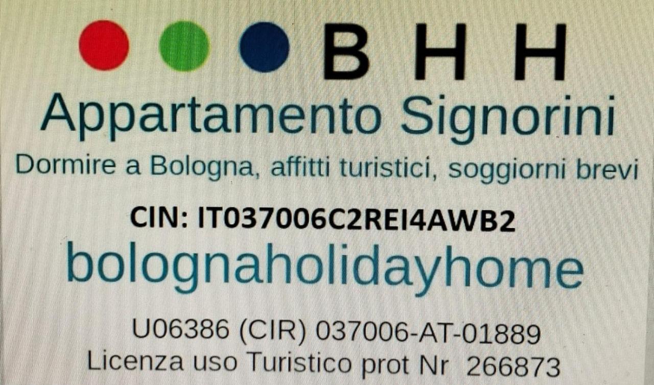 BHH BOLOGNA HOLIDAY HOME private Garden Reserved Parking -wwwbolognaholidayhomecom- house garden parking - Chambres d'hôtes Bologne