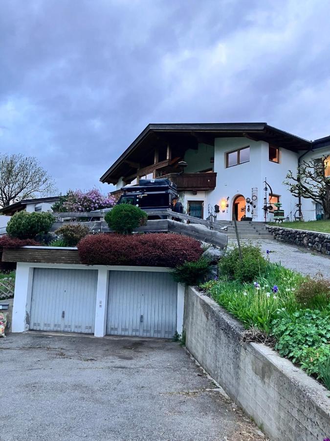 Tiroler Haus mit Bergpanorama - B&B
