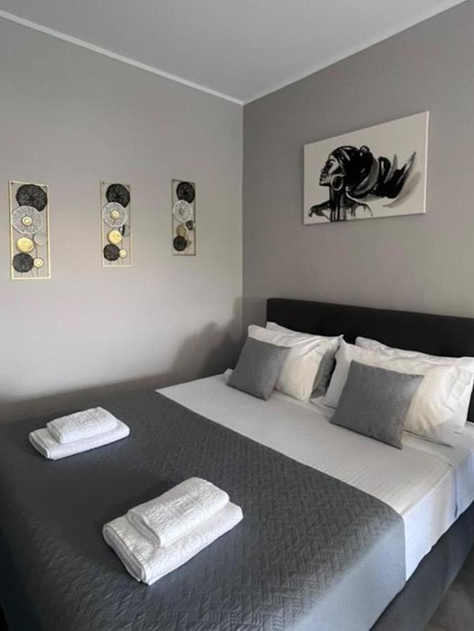 Petra's Charming Home, 500m to Beach - Chambres d’hôtes