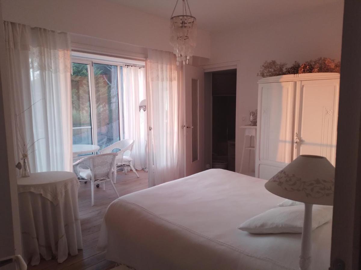 Two Connecting Double Rooms