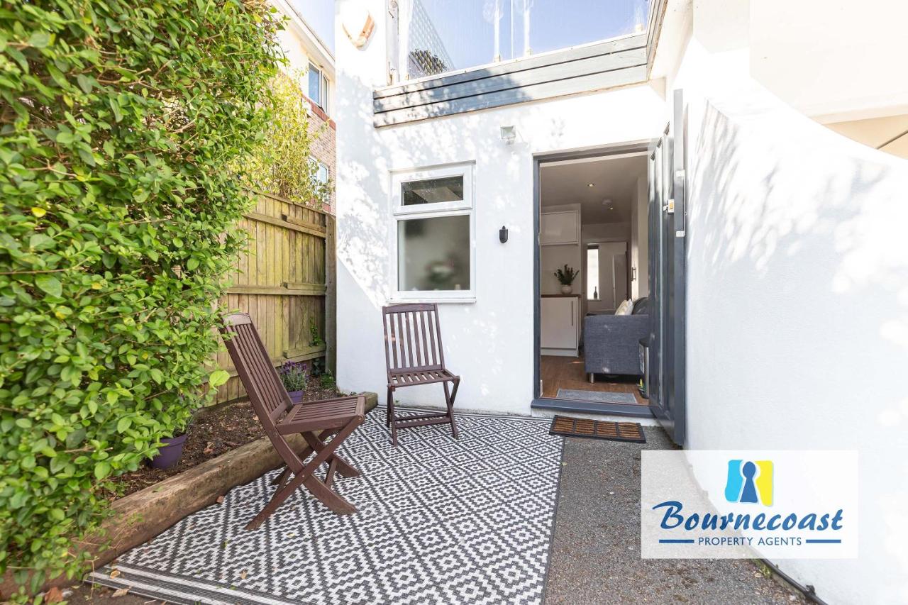 Bournecoast - Modern Apartment Near Sandy Beaches and River - SKY TV - FM6102 - B&B