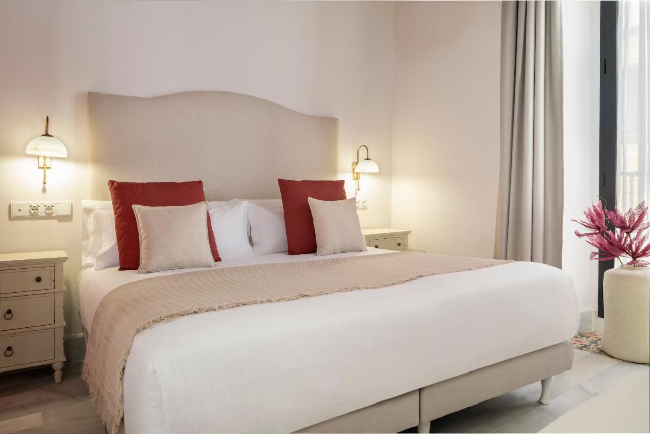 One-Bedroom Apartment with Balcony