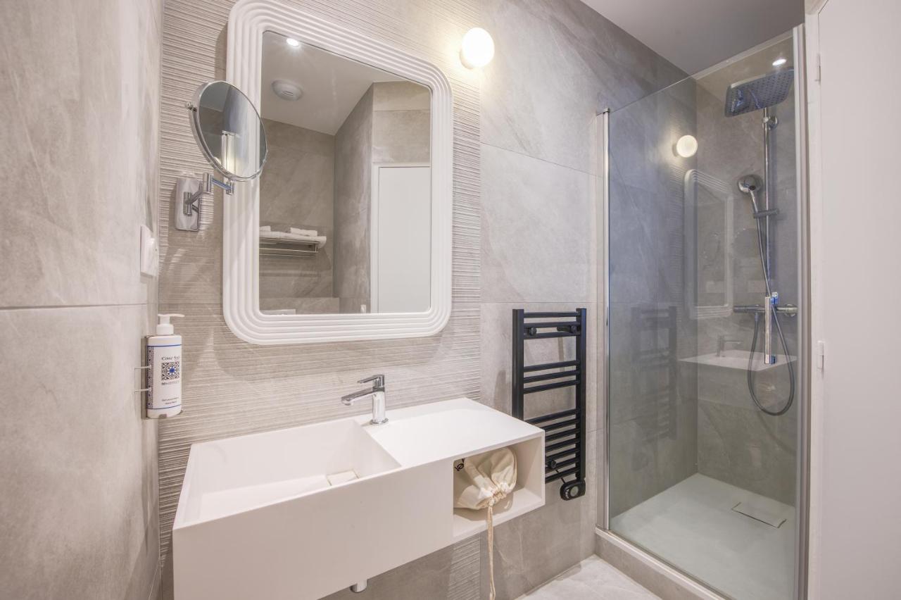 Studio Apartment with King Bed