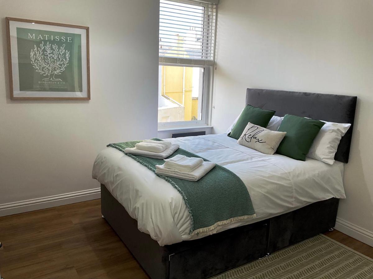 8 Clifton Terrace - B&B