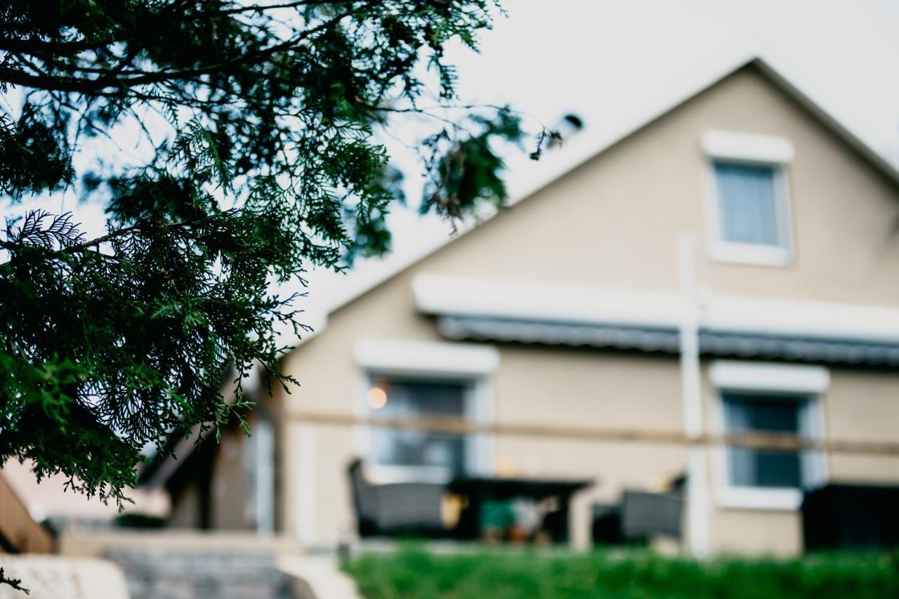 Tó kincse Nyírjes vendégház - B&B