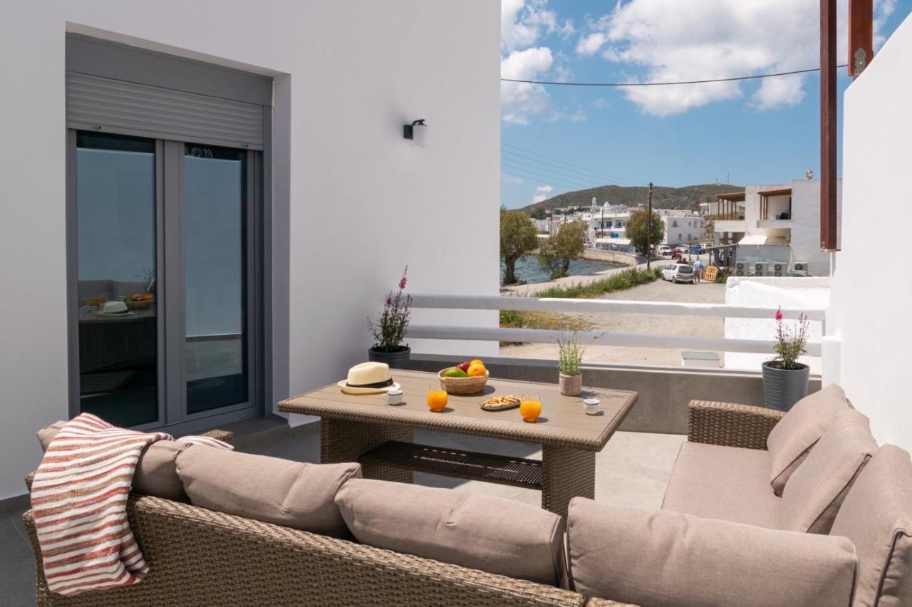 Almyra House - Bed and Breakfast Adámas