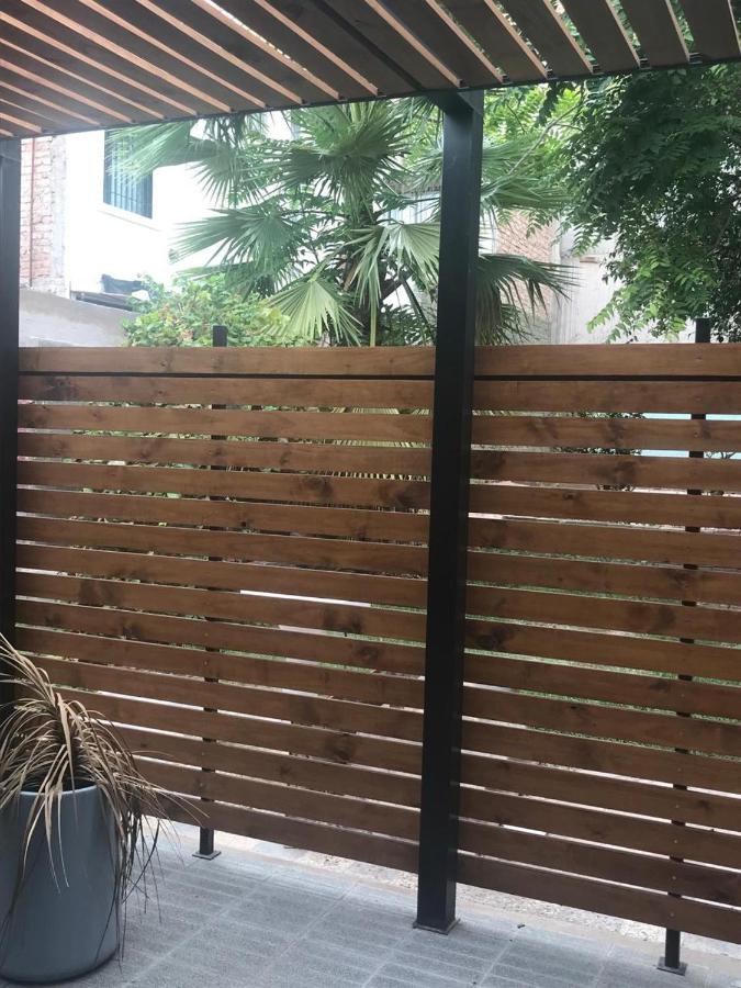 Moderno departamento cerca del Parque Gral San Martin - B&B