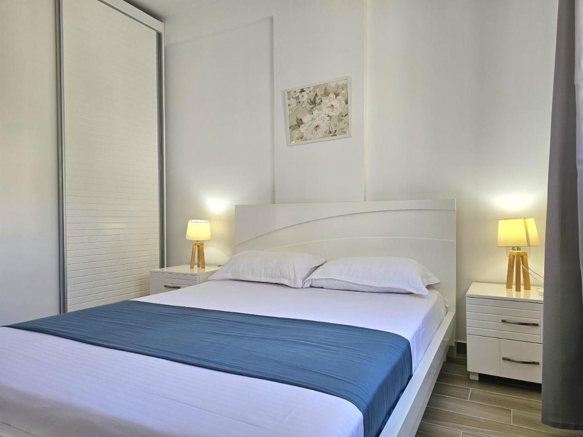 Apartment mit Aussicht und Balkon