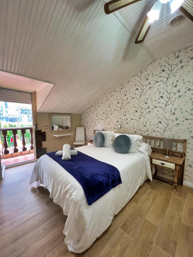 Doppelzimmer mit Whirlpool und Balkon