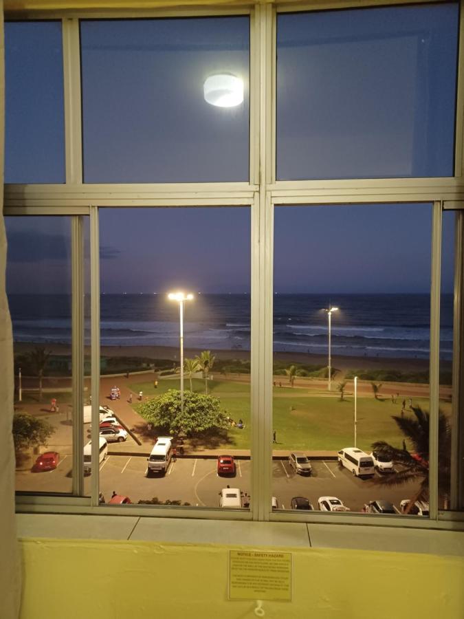 Frontline Holiday apartment - Chambres d’hôtes Durban