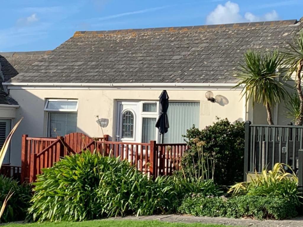 Entire cottage in Mullion Cove - B&B