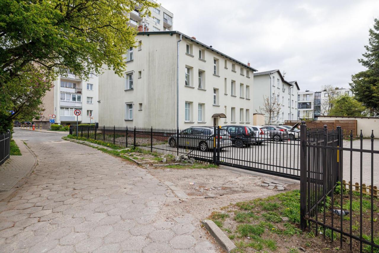 Gold by Praia Apartments - 150 m do Plaży - Parking - Bed and Breakfast Sopot