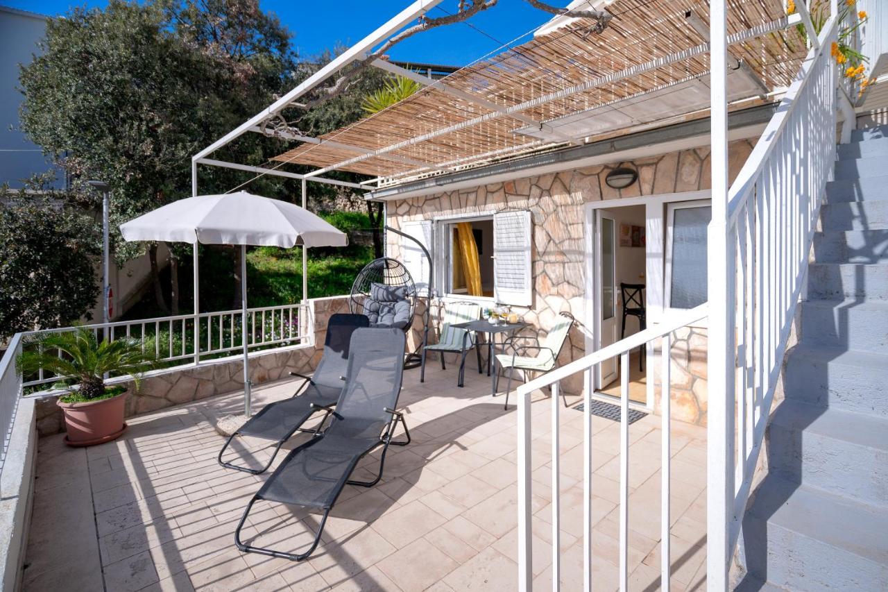 Apartment mit 1 Schlafzimmer, Meerblick und Terrasse