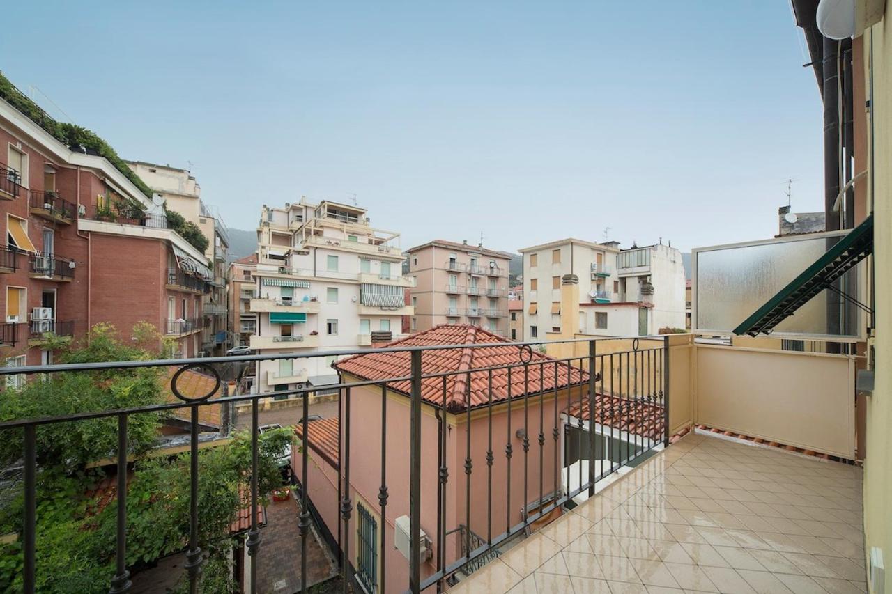 Hostdomus - Ca' di Nava - Bed and Breakfast Alassio