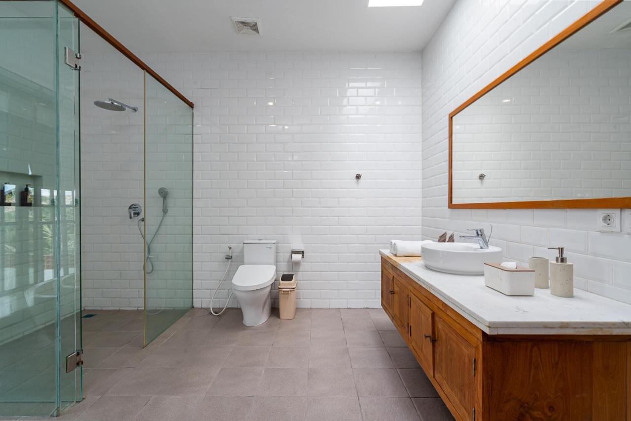 Single Bed in Dormitory Room