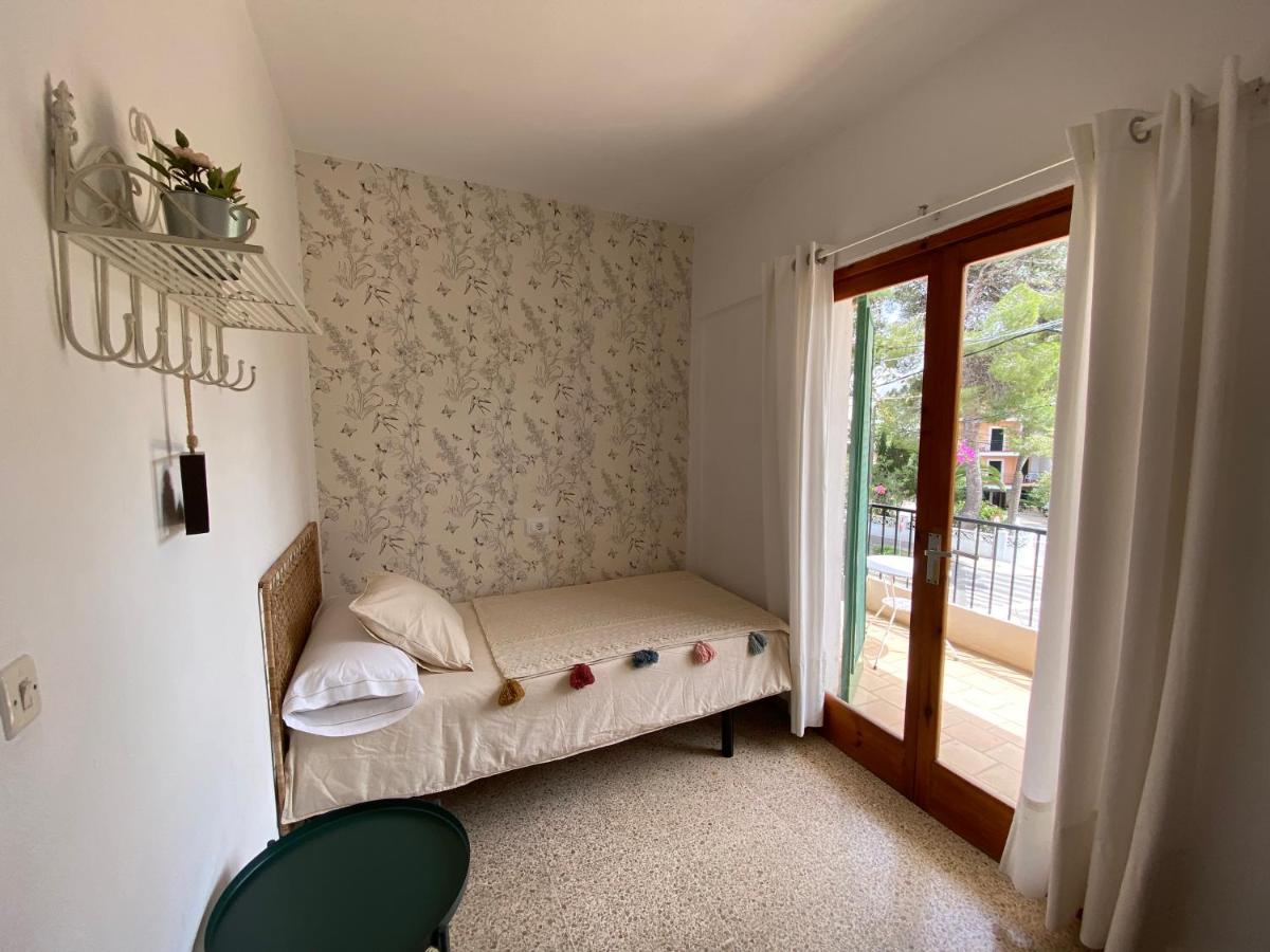 Small Single Room