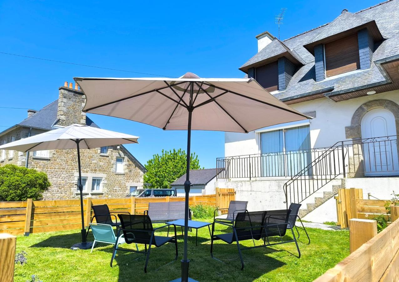 Maison 12 personnes, grand jardin, proche plages, animaux acceptés par Maison ELANORE - Chambres d’hôtes