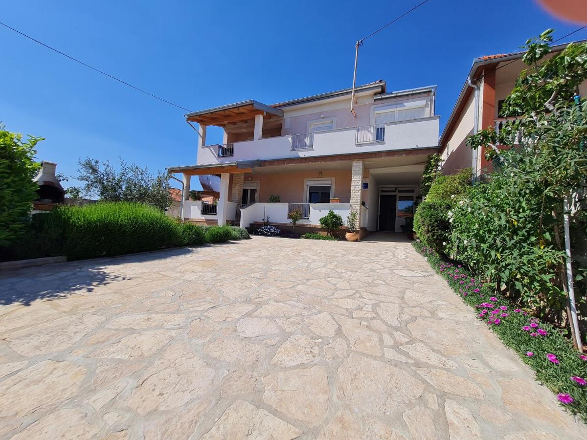 Apartment Vesna Posedarje - B&B