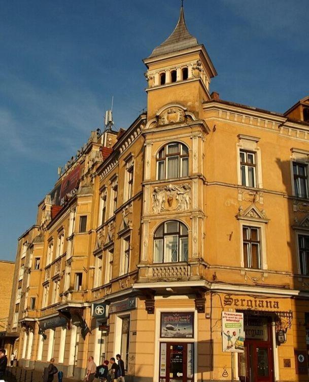 La Maman- Only self check-in - B&B Braşov
