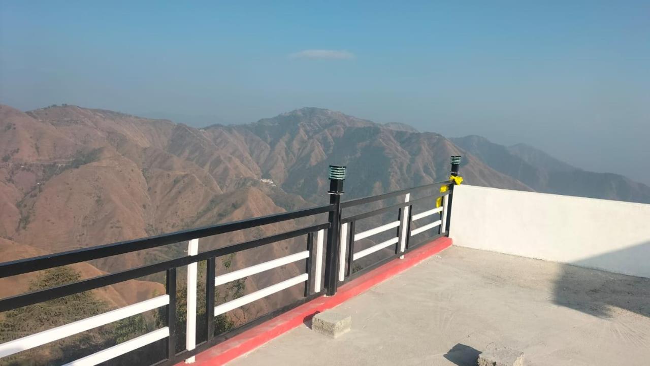 Nehra homestay - B&B Chakrāta
