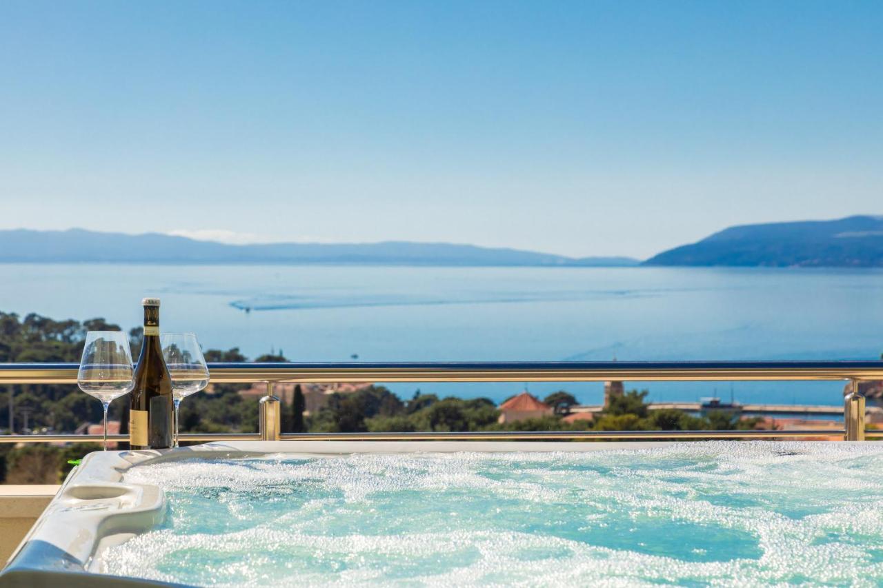 Luxury penthouse with jacuzzi, panoramic view - B&B Makarska