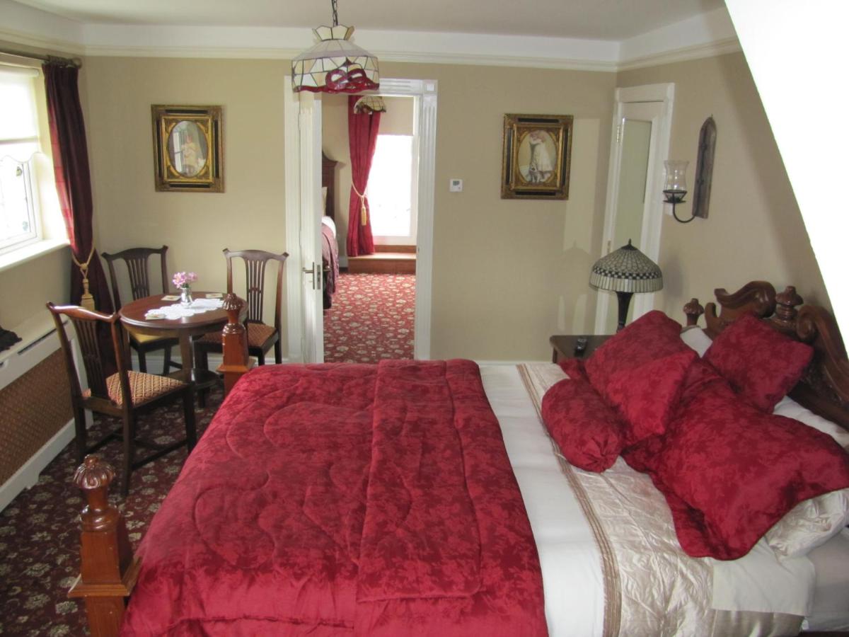 Triple Room with Mountain View