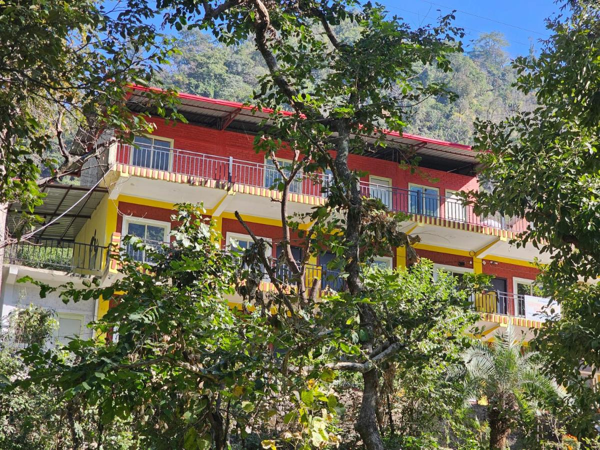 Tapovan Cascades Yogvillage Stay - B&B