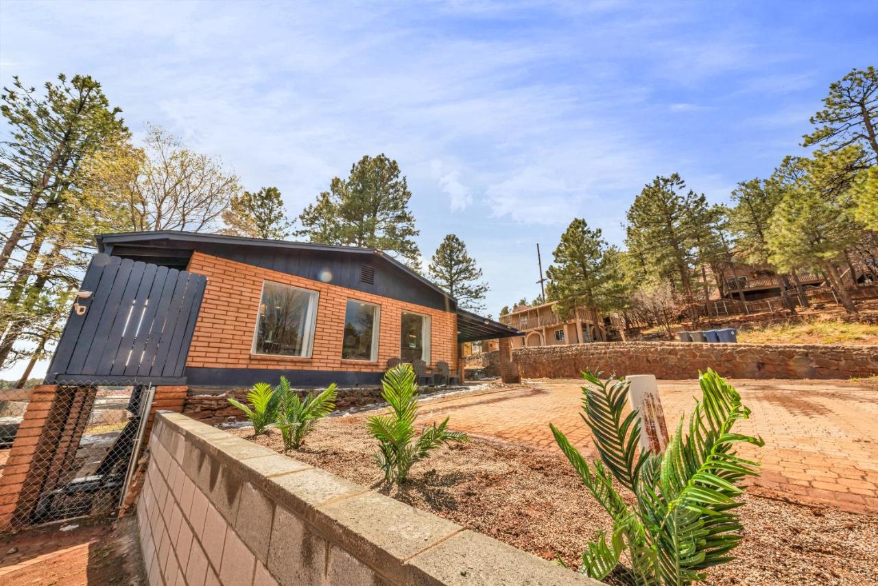 NEW I Hot Tub I Game Room I Arcade 15k Games I Nearby Hikes - Chambres d'hôtes Flagstaff