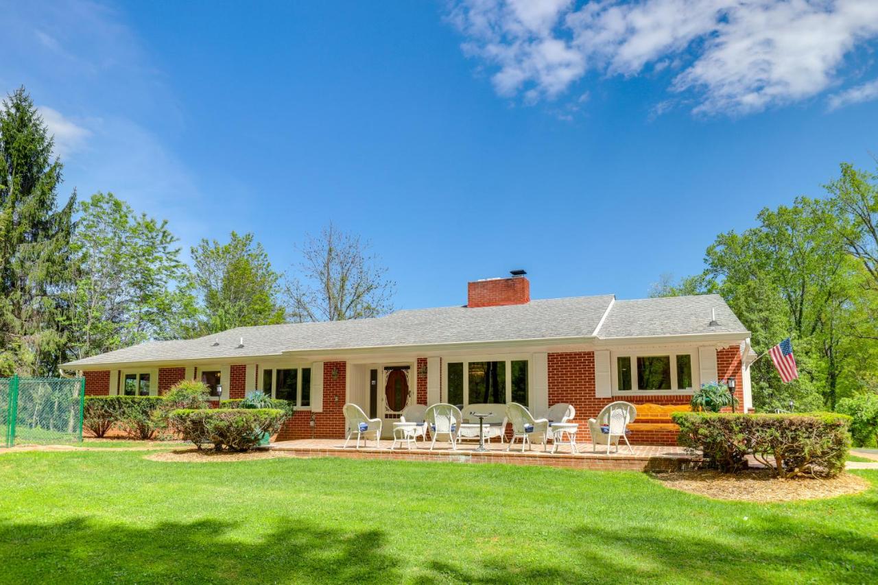 Inviting Waynesville Home Near Main St Shops - B&B
