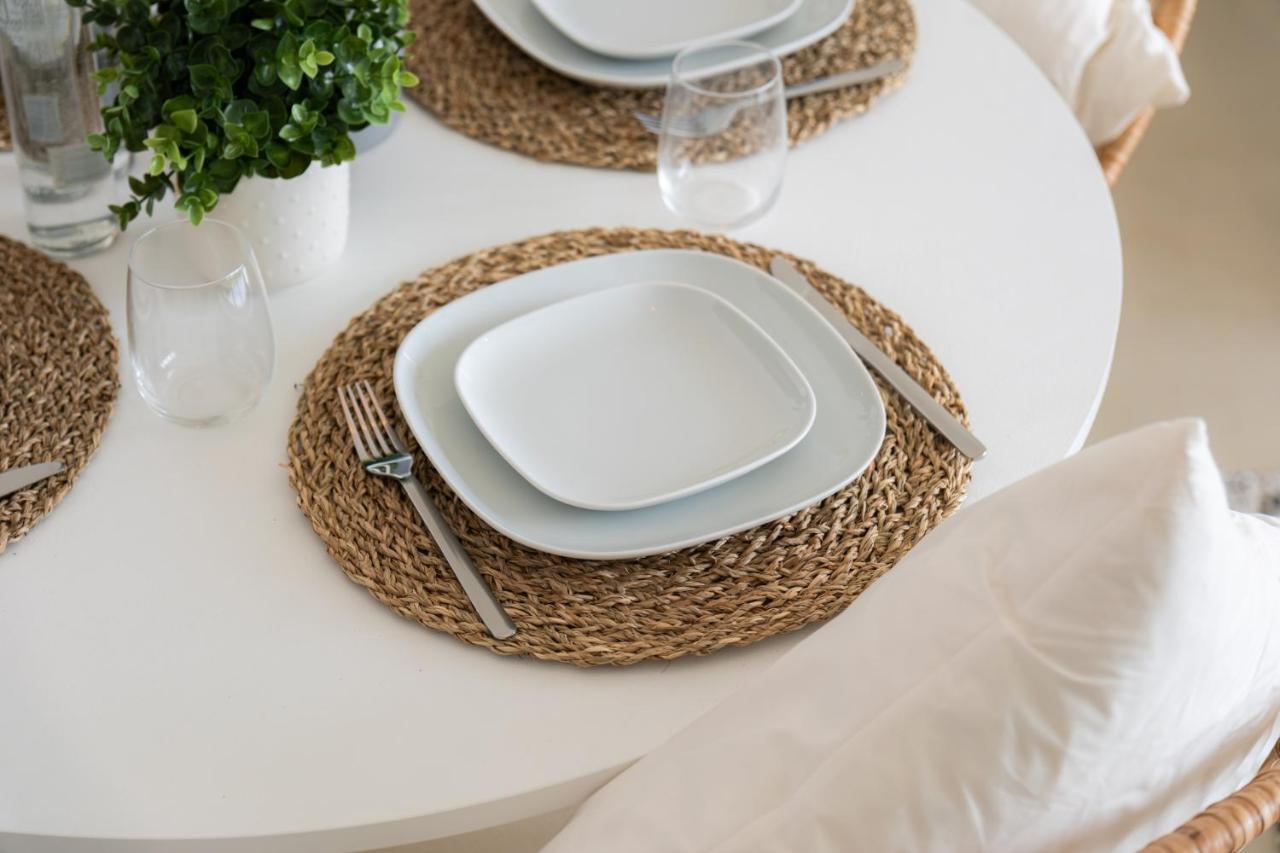 Elite Escape Holiday Home - 2 BHK Getaway with Dubai Mall Access - 1508 - B&B
