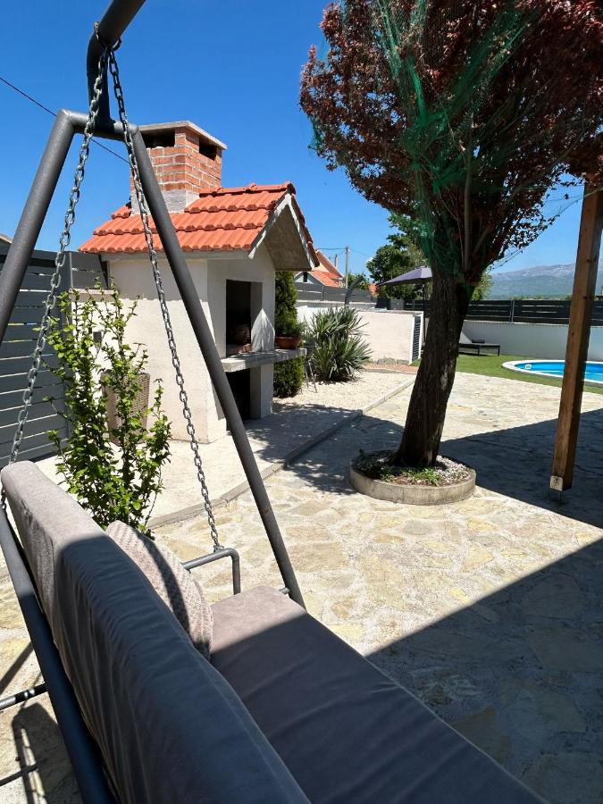 Country house Angela - Bed and Breakfast Košute