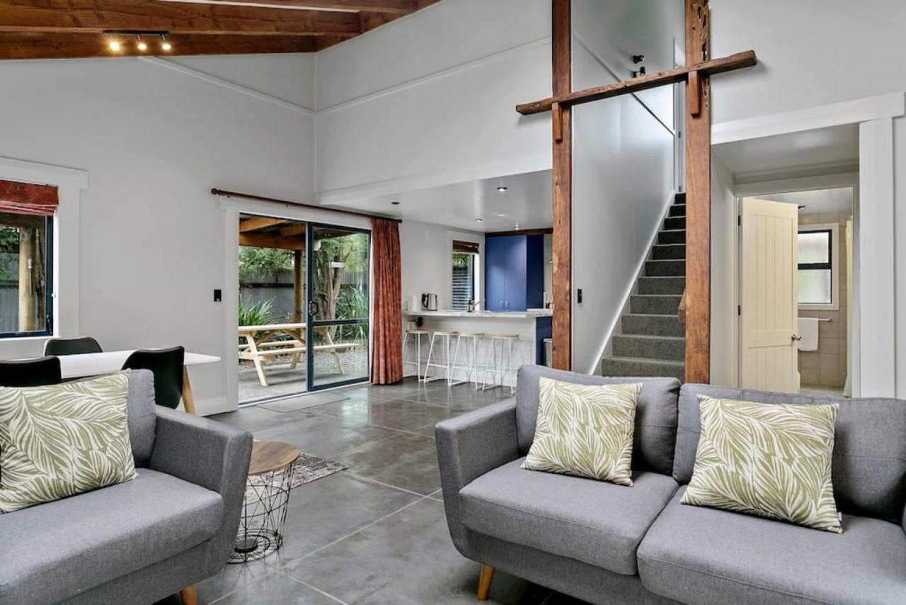 Central and Cozy 2BR Retreat With Parking and Free Wifi - Ferienwohnung Taupo