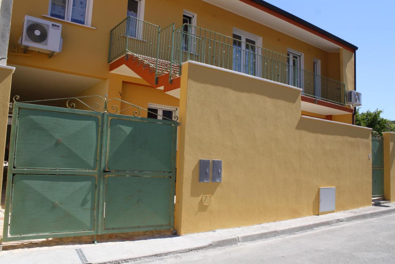 Luigi Apartments&Rooms - B&B