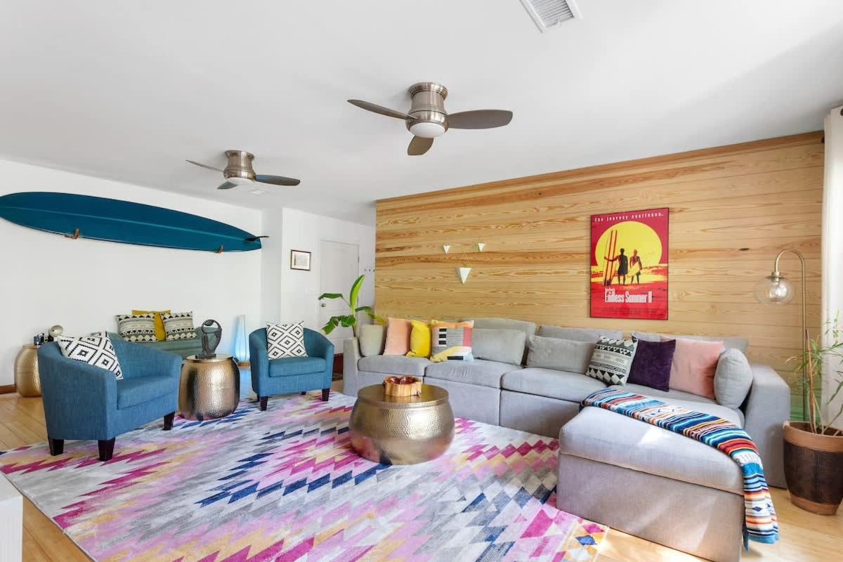 Hot Tub Haven 7 Beds Endless Summer - Chambres d’hôtes Charleston