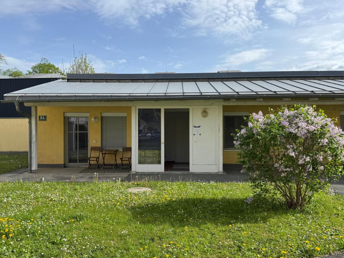 Studio Apartment Graz Schloss Eggenberg - B&B Graz