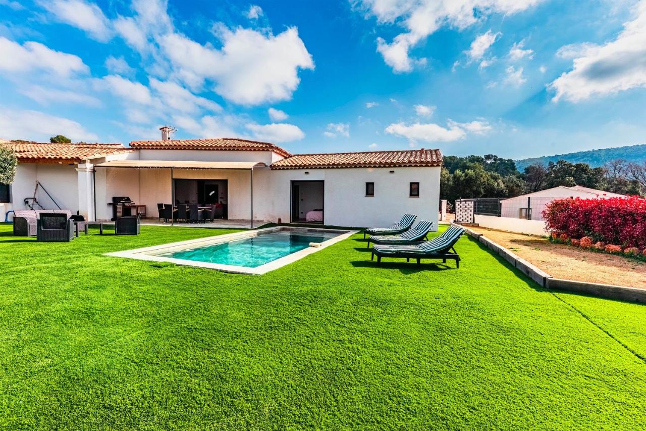 Maison Sanchez - Maison Climatisée avec Piscine - B&B Aups