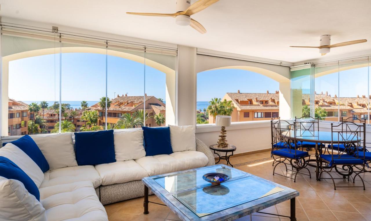 Fantástico Ático Dúplex en Marbella, con vistas al mar y a 300 metros de la playa - B&B Marbella