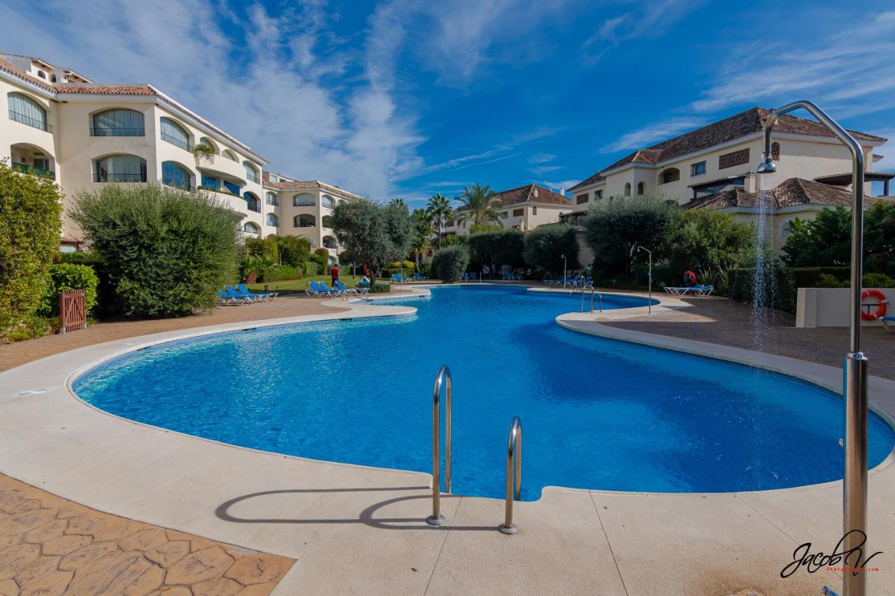 Fantástico Ático Dúplex en Marbella, con vistas al mar y a 300 metros de la playa - B&B Marbella