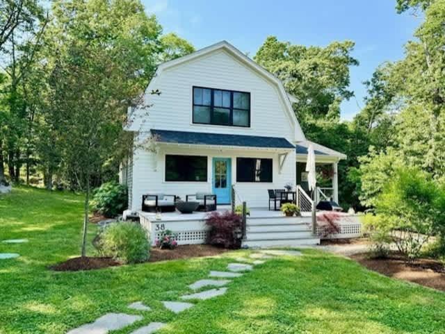 Modern 3b3b Country House and Barn on quiet road - B&B