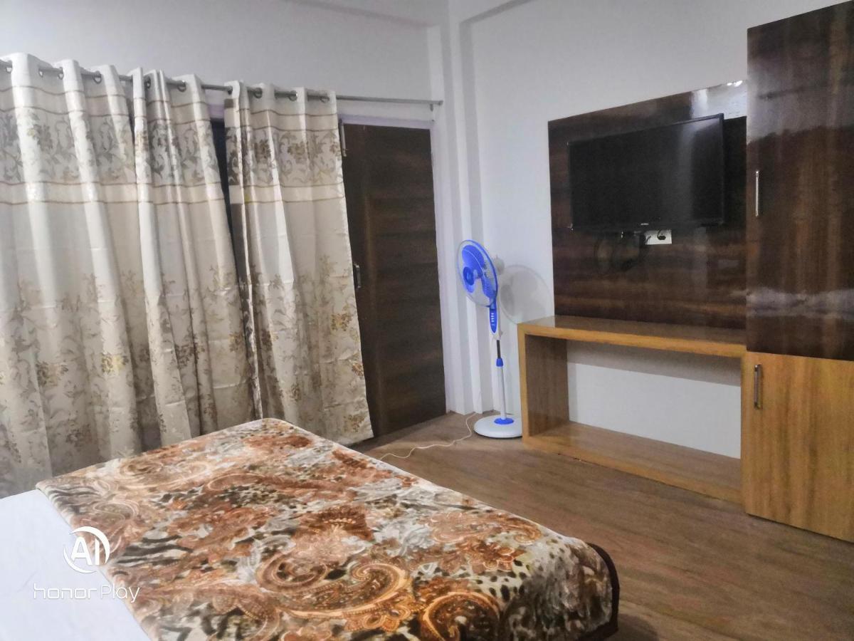 Jungle Valley Homestay - B&B Chail