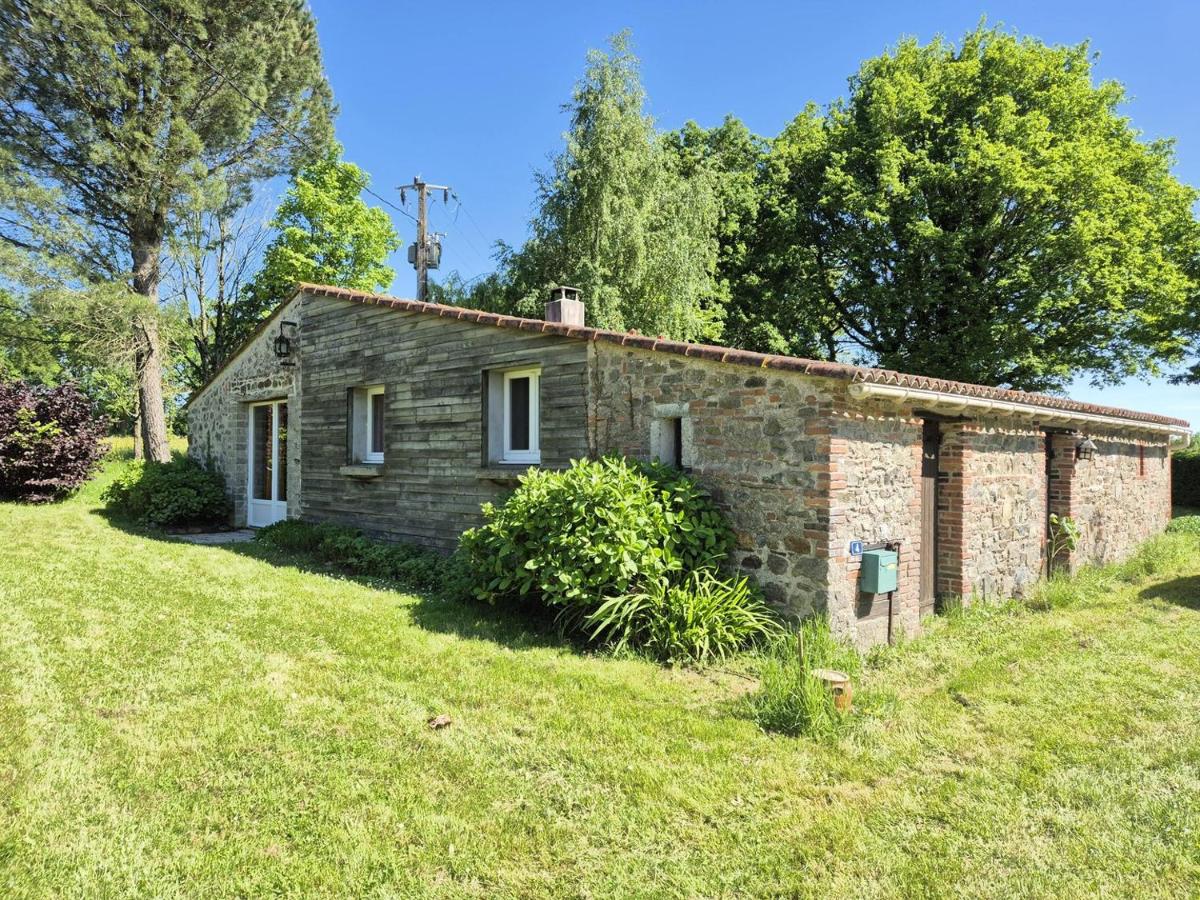 Le Cellier gîte nature 6 pers les Herbiers - B&B