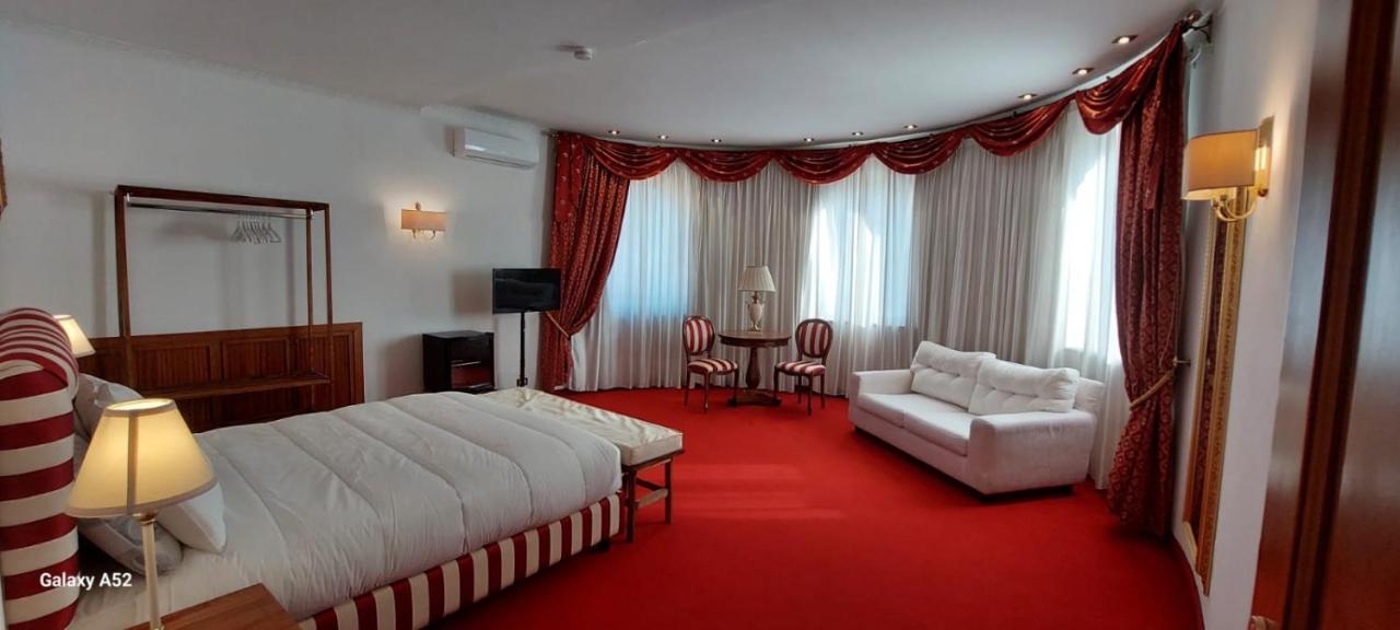 Deluxe Kamer (2 Volwassenen + 1 Kind)