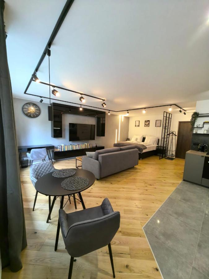 Loft studio KWADRAT Jerozolimskie - B&B Varsavia