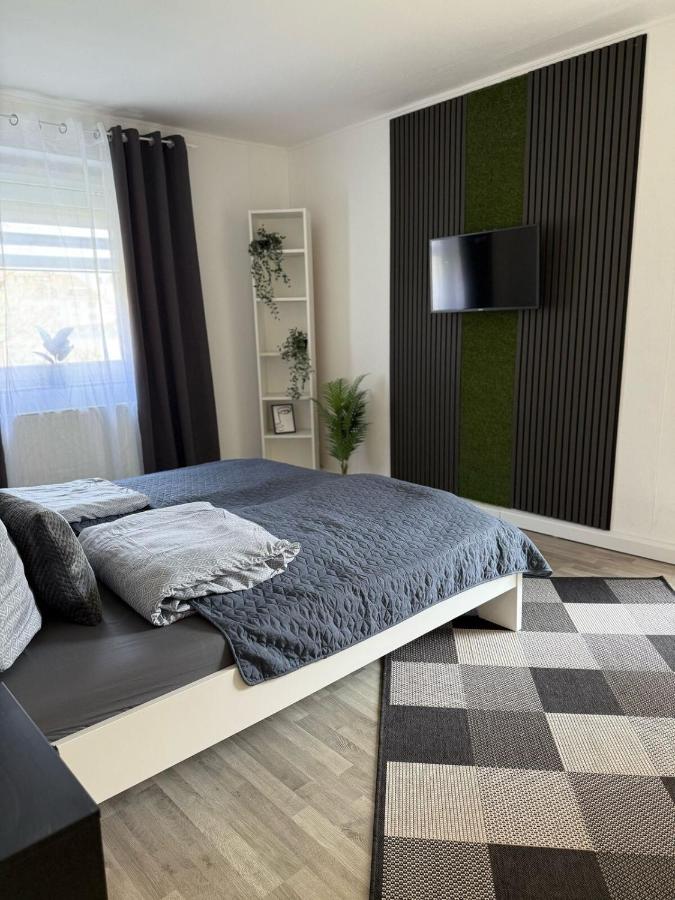 Schöne Wohnung in ruhiger Lage II - Bed and Breakfast