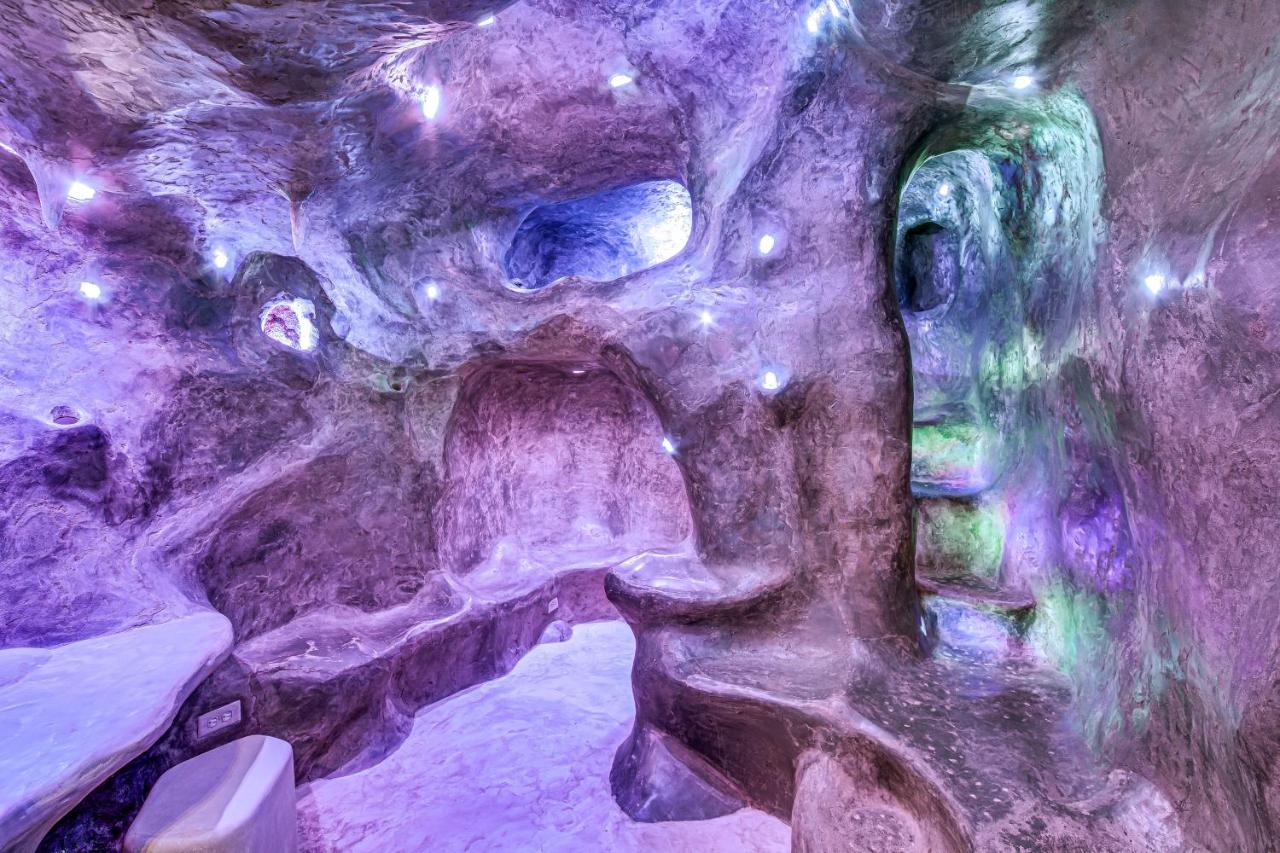 The Grotto - Unique Interactive Cave Experience - B&B Spring City