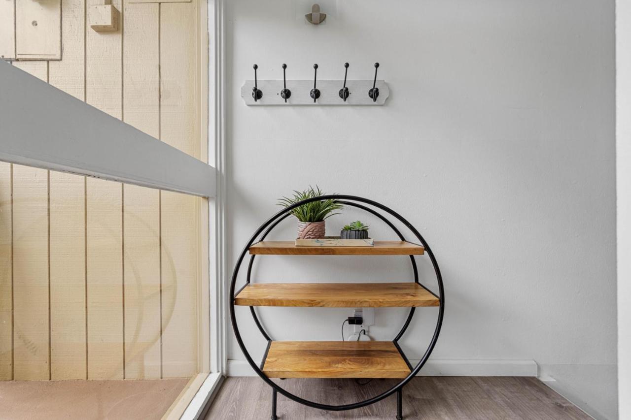 Hale Aloha at Turtle Bay Golf Course - Bed and Breakfast Kahuku