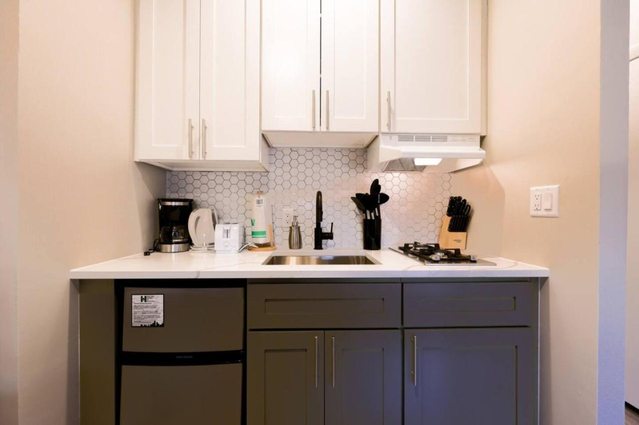 Unique South End Studio - B&B Boston