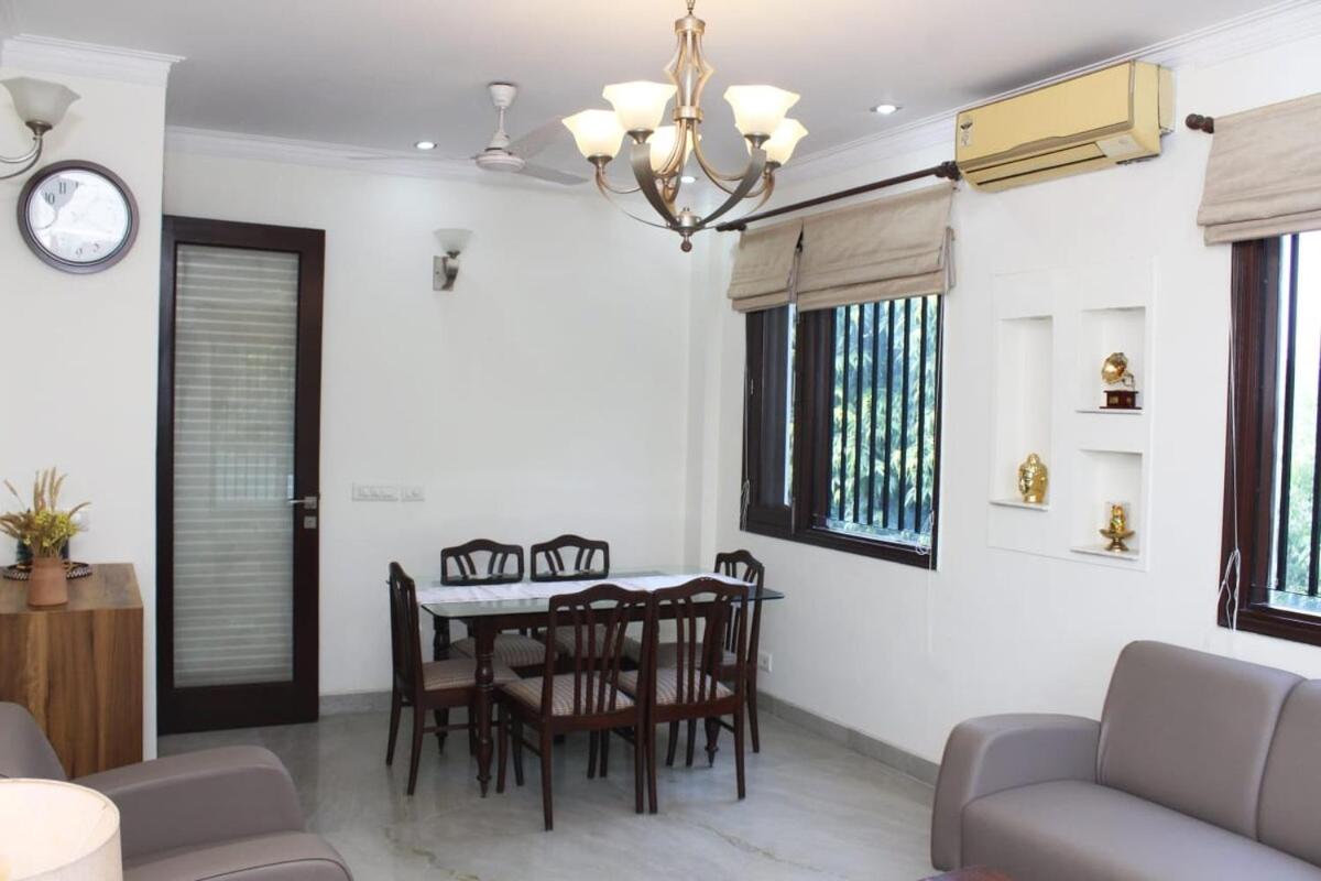 The Morning Mist Serviced Apt Cook Nature - B&B New Delhi