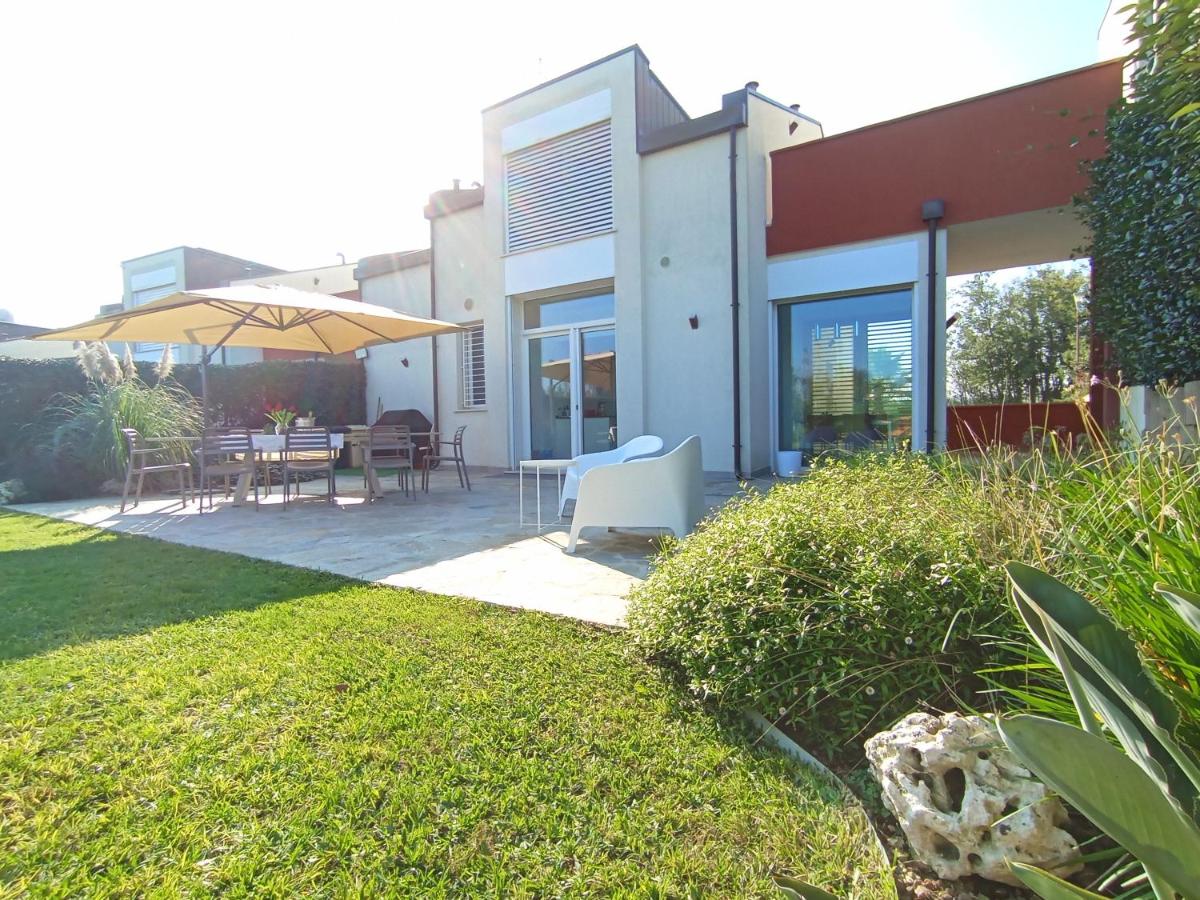 Rimini, 4 Camere con Giardino Privato e Parcheggio Gratuito, Relax a 10 Minuti dal Mare - B&B Casalecchio